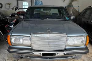 Mercedes w 123  E 240 D