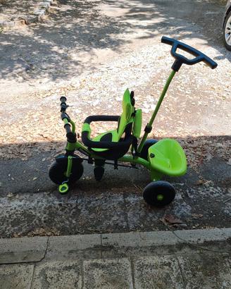 Triciclo passeggino per bambini