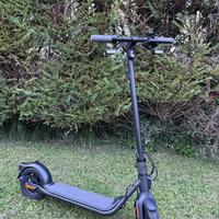 Monopattino elettrico Ninebot F25I