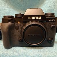 Fuji X-T1  2300scatti