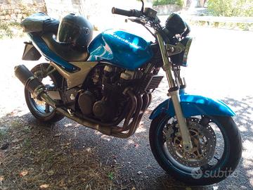 Kawasaki zr7