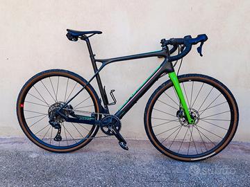 Gravel GT Grade carbon GRX 