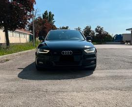 Audi A4 Avant Black Edition S-line 185 CV