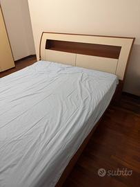 Letto matrimoniale in legno di ciliegio