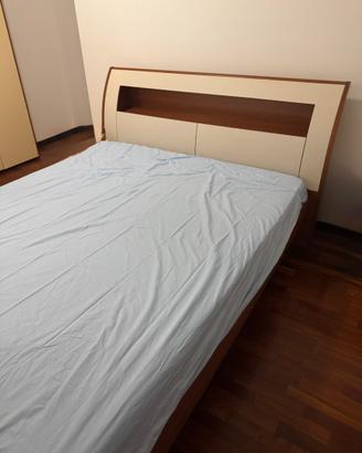 Letto matrimoniale in legno di ciliegio