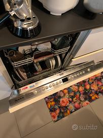 Lavastoviglie NEFF da riparare o per ricambi