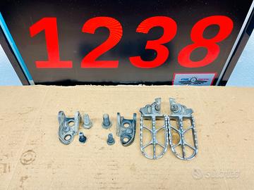 SUPPORTI PEDANE E PEDANE HONDA CRF 250 DAL 2014 AL