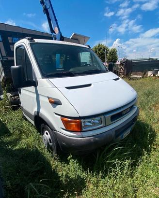 Iveco daily 35 C 11 cassone ribaltabile e gru