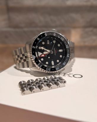 VENDUTO Seiko 5 GMT Bruce Wayne 