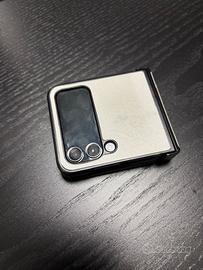 Galaxy Z flip 4
