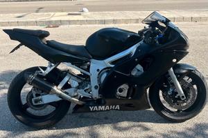 YAMAHA YZF R6 “00