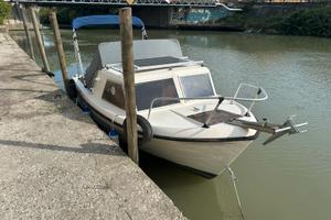 Pilotina Vega 499 Hurricane