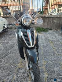 Piaggio Carnaby 300 Cruiser 