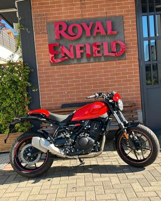Royal Enfield Guerrilla 450 Apex Red
