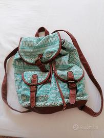 zainetto turchese con dettagli pelle marrone