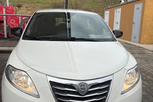 Lancia Ypsilon 1.2 .5 porte GPL Platinum 2014