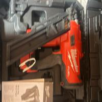 Milwaukee Chiodatrice M18 FFN-0C