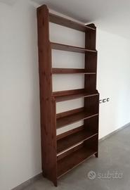 Libreria IKEA in legno massello di pino