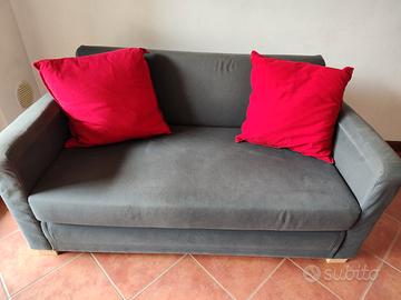 Divano 2 posti con letto matrimoniale