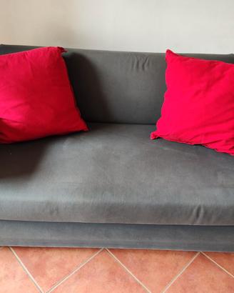 Divano 2 posti con letto matrimoniale