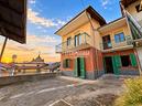 soluzione-indipendente-con-cortile-privato-e-tetto