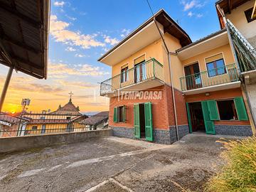 SOLUZIONE INDIPENDENTE CON CORTILE PRIVATO E TETTO