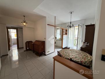 4 LOCALI A ALBISSOLA MARINA