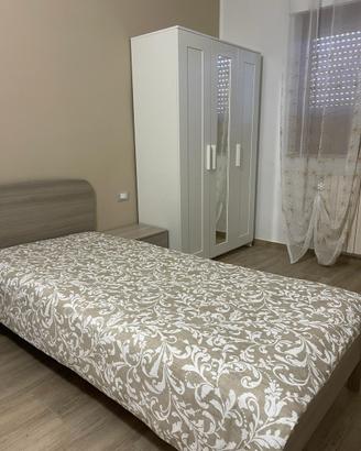 Camere singole arredate