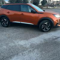 Peugeot e-2008 elettrica unico proprietario full