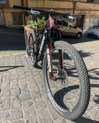 EPIC 8 S-WORKS Fly Attendant taglia M