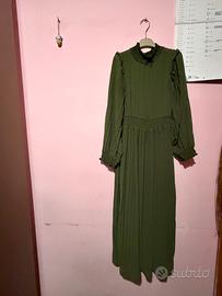 Abito lungo verde militare plissettato
