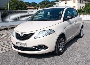 Lancia Ypsilon Ypsilon III 2015 1.2 Gold 69cv my16