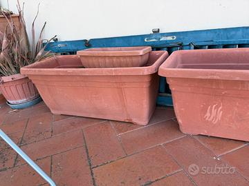 Vaso rettangolare plastica marrone