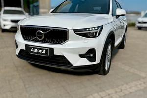 Volvo XC40 Mild Hybrid B3 163cv Crystal White 2025