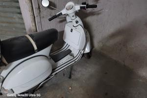 MOTO VESPA
