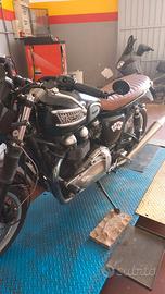 Triumph thruxton 900 efi