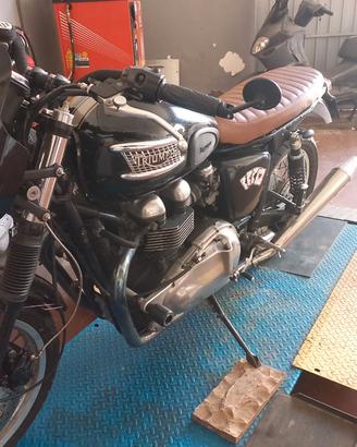 Triumph thruxton 900 efi