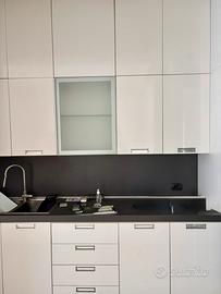 Cucina Stosa e elettrodomestici Ariston