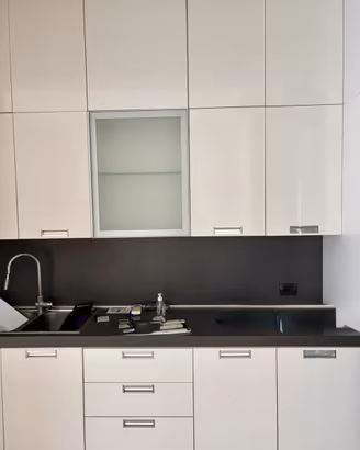 Cucina Stosa e elettrodomestici Ariston