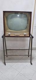 tv vintage  con carrello