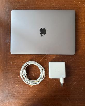 MacBook Pro 13” 2017 con Touch Bar