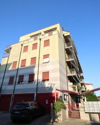 2 LOCALI A VICENZA