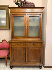 Credenza antica ‘800 in legno con vetri decorati