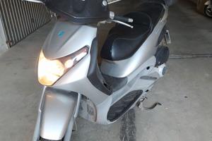 BEVERLY 200