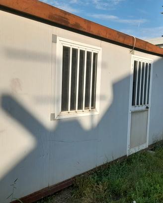 2 Baracche uso ufficio/abitativo  con bagno segue 