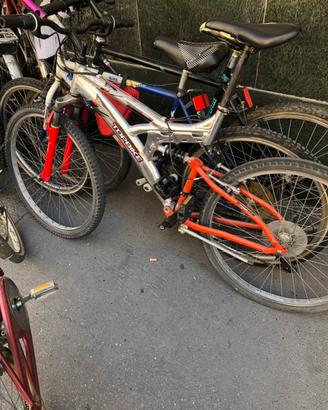 Mountain bike Defender Top Bike ammortizzata