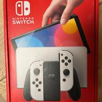 Nintendo switch OLED con due giochi inclusi