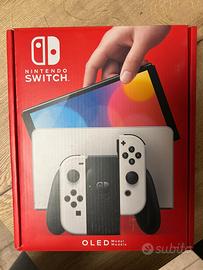 Nintendo switch OLED con due giochi inclusi