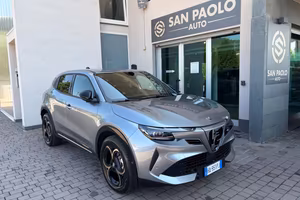 ALFA ROMEO Junior 1.2 145CV Hybrid eDCT6 Q4 Intens