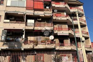 4 LOCALI A CASALNUOVO DI NAPOLI